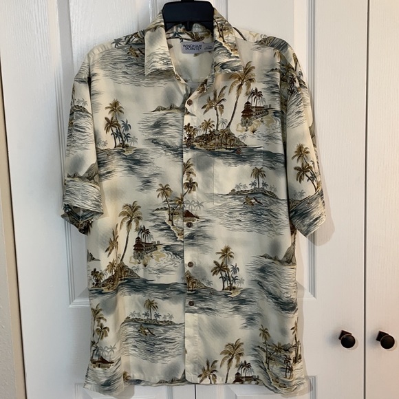 Windham Pointe Men’s L Short Sleeve Tropical button Down - Picture 11 of 11